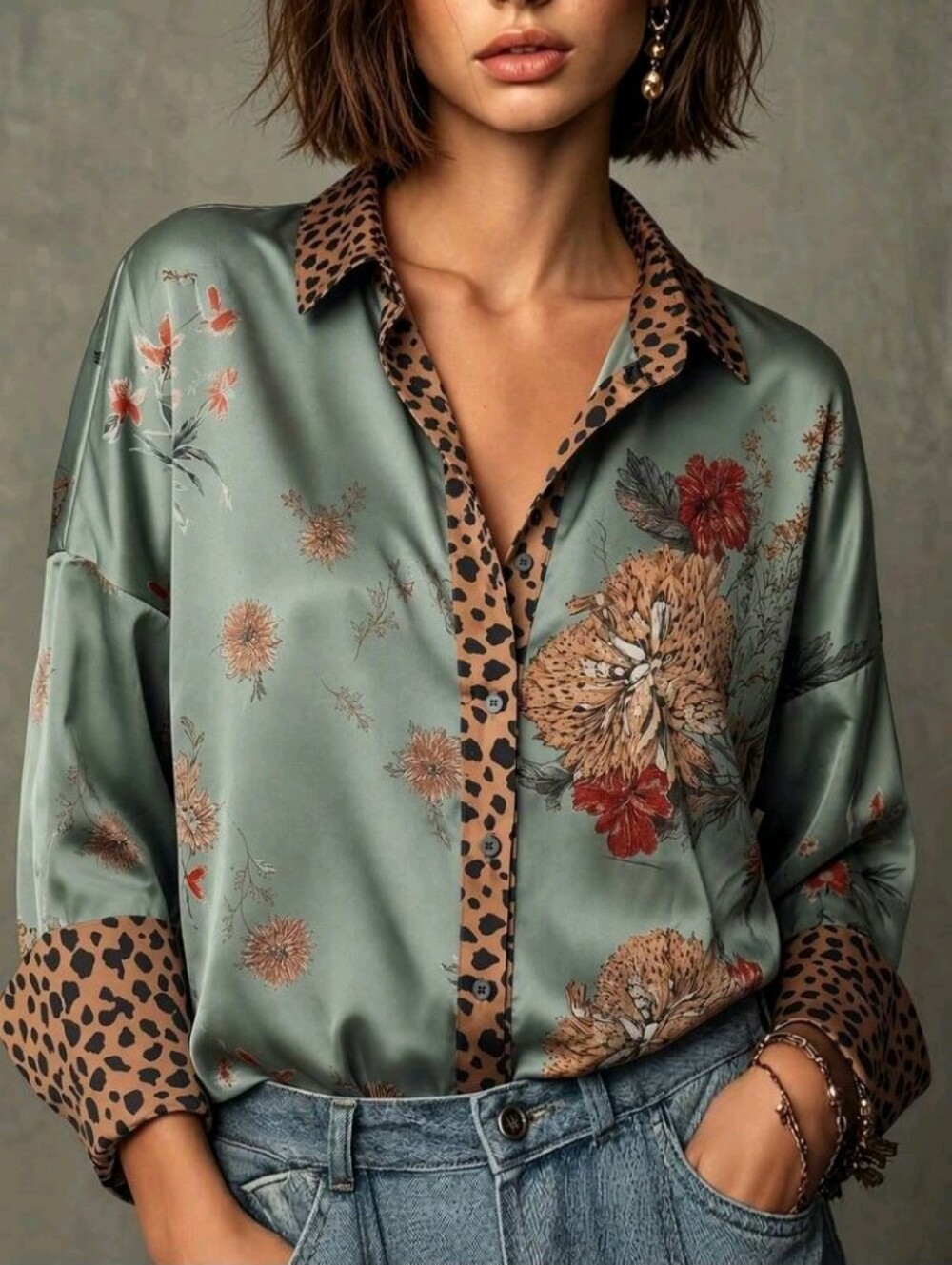 Women's Printed Blouse With Leopard Print Cuff Design,Fashionable Elegant Casual - Picture 2 of 6
